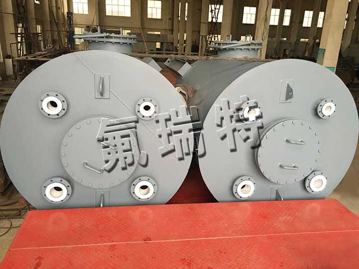 鋼襯塑儲罐、反應(yīng)釜